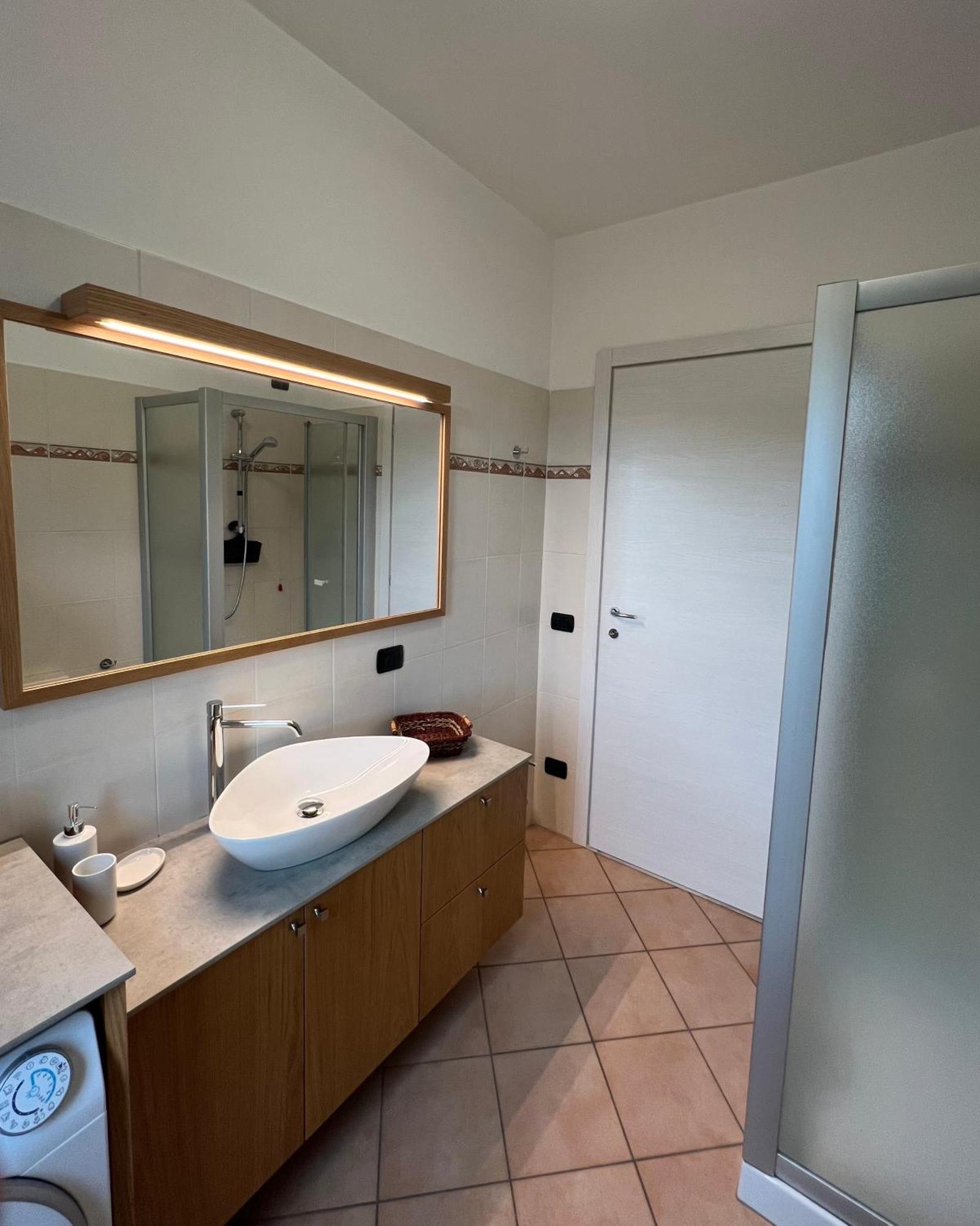 2 Cuori Al Lago - Appartamento In Villetta Singola Mandello del Lario Exterior foto
